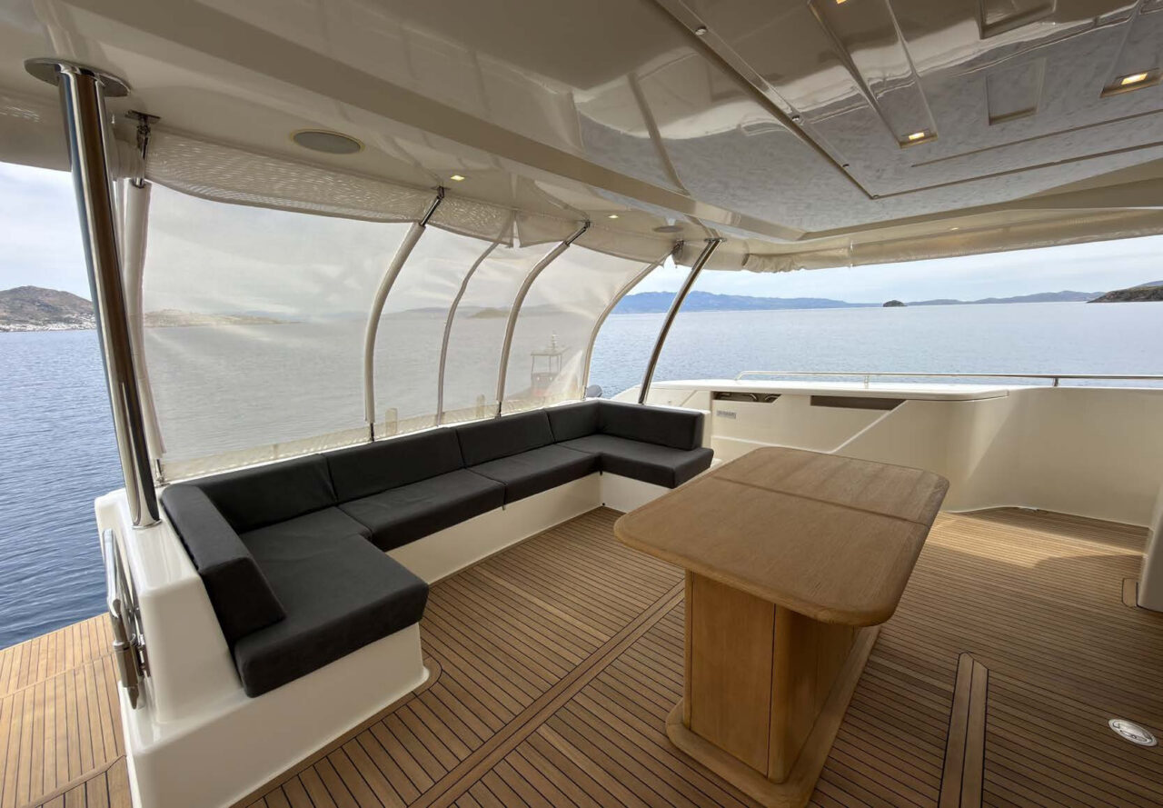ferretti-960-satilik-03
