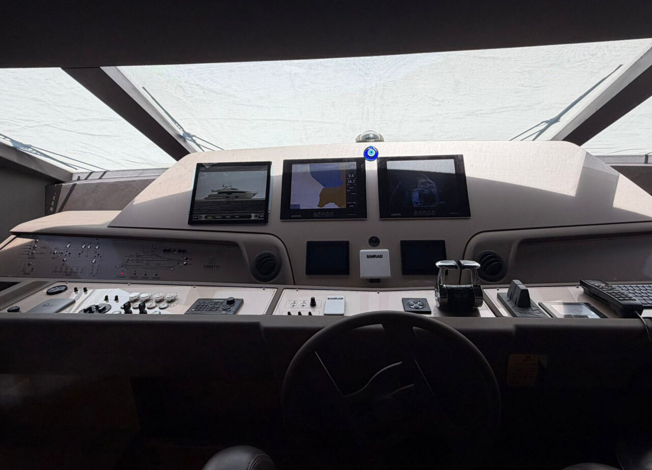 ferretti-960-satilik-06
